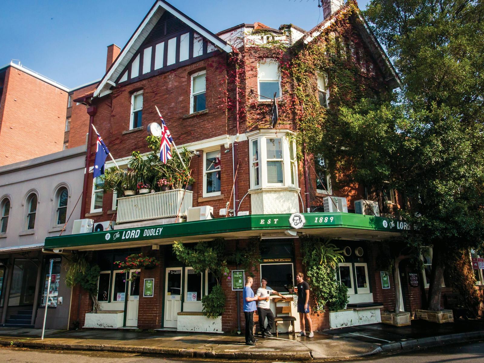 Friends enjoying a drink at The Lord Dudley Hotel, Paddington