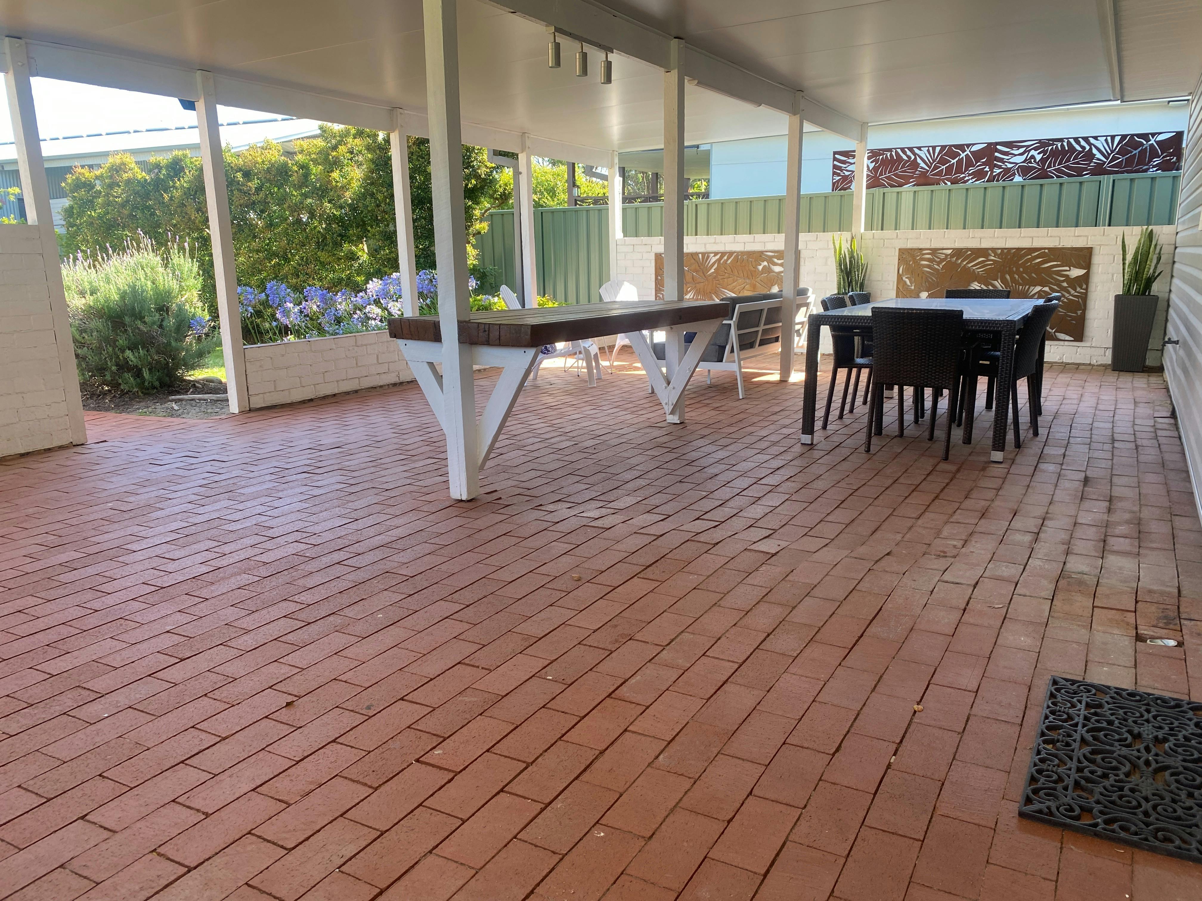 outdoor entertaining