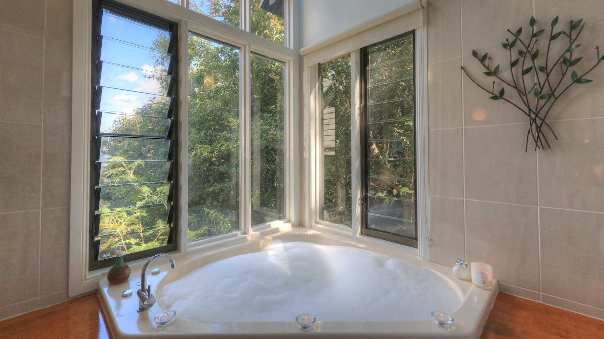 Spa bath