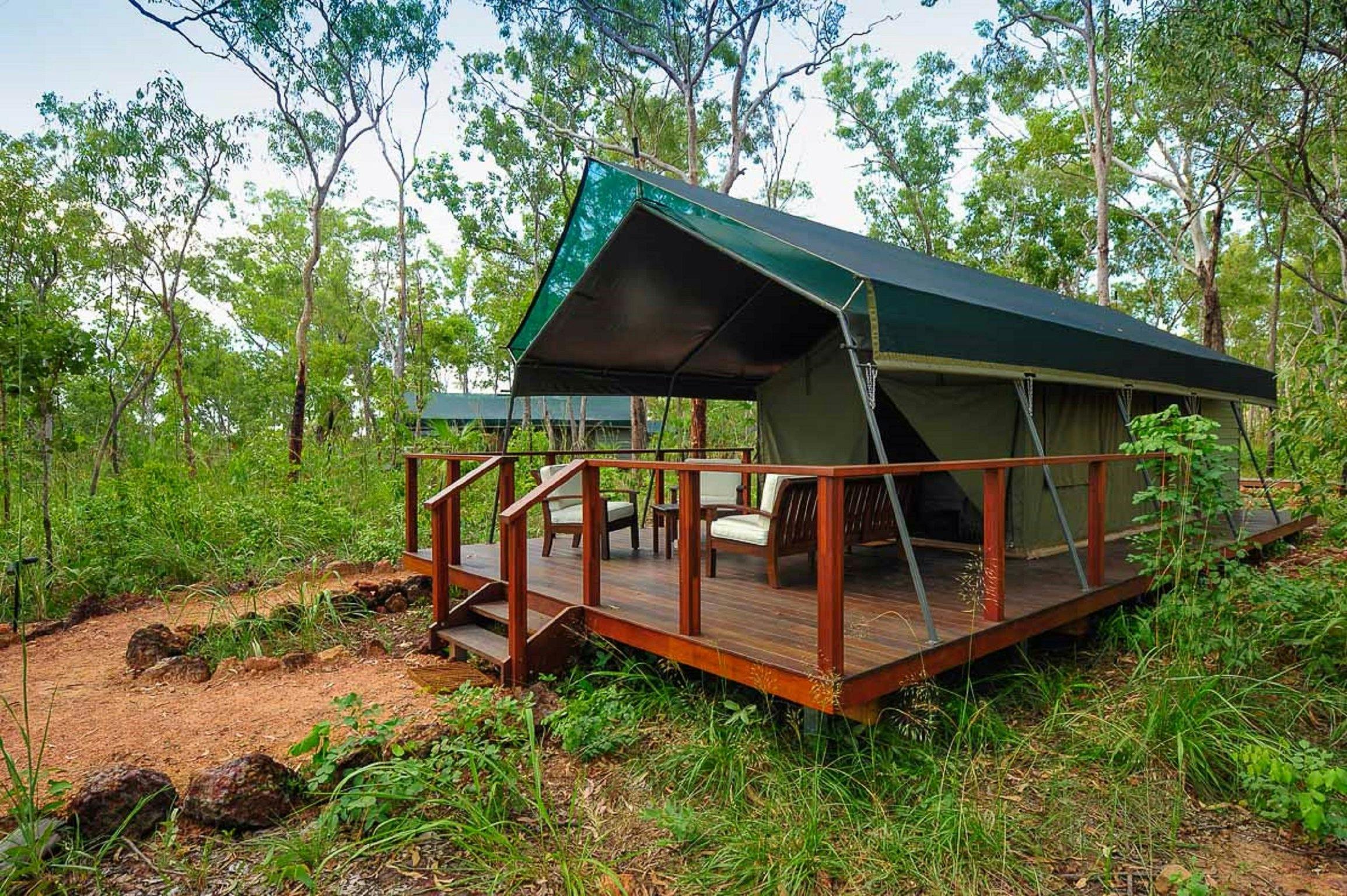 The front view of a deluxe safari suite.
