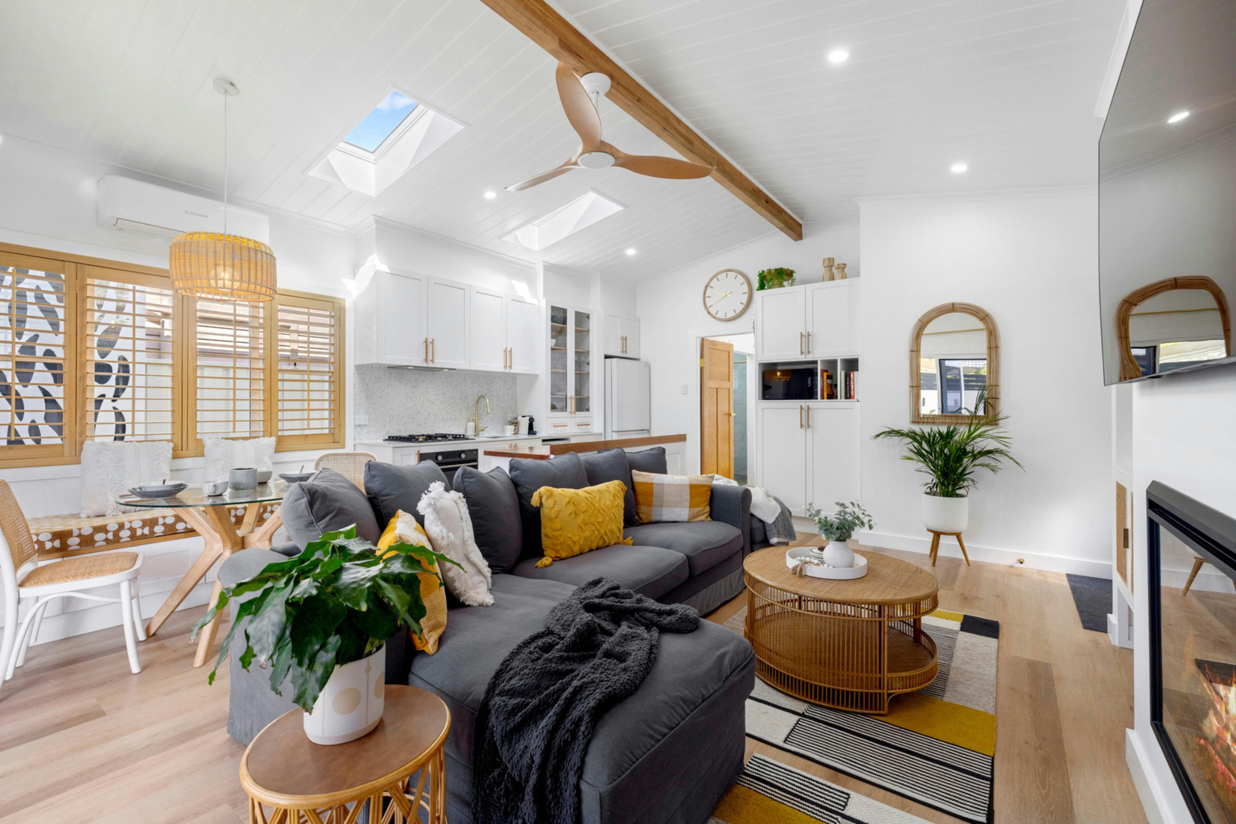 Ellie's Holiday Escape