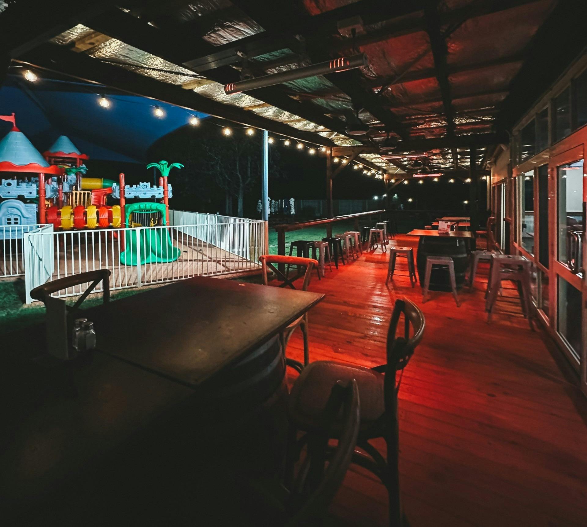 Lochinvar Hotel Motel verandah