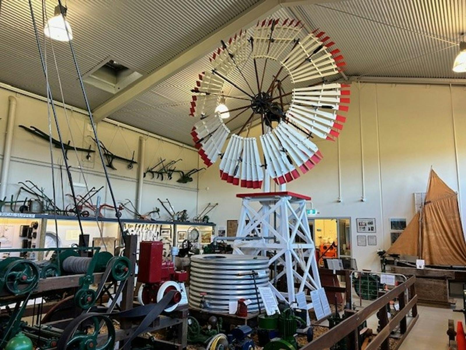 Family Picture Hunt - Red Scavenger Hunt