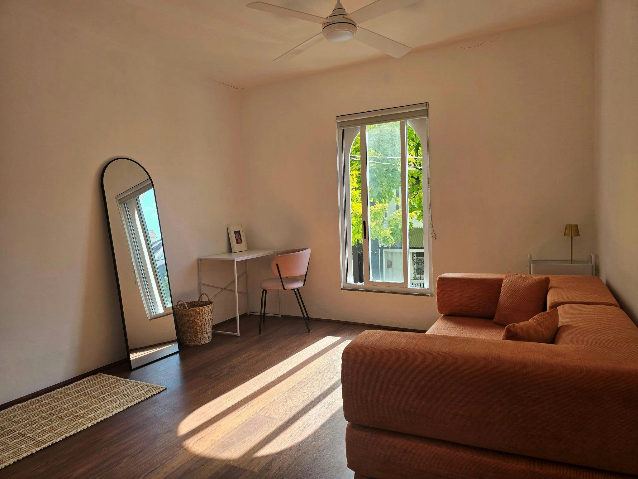 Gold-en Remedy Bar & Guesthouse - Deluxe Room