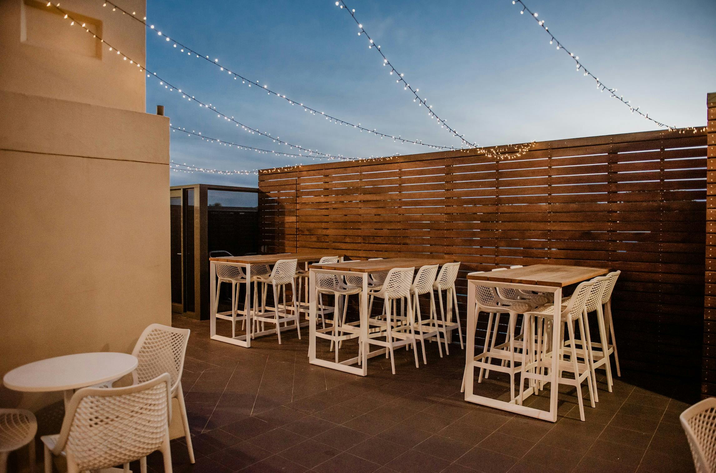 The Milestone Hotel - Rooftop