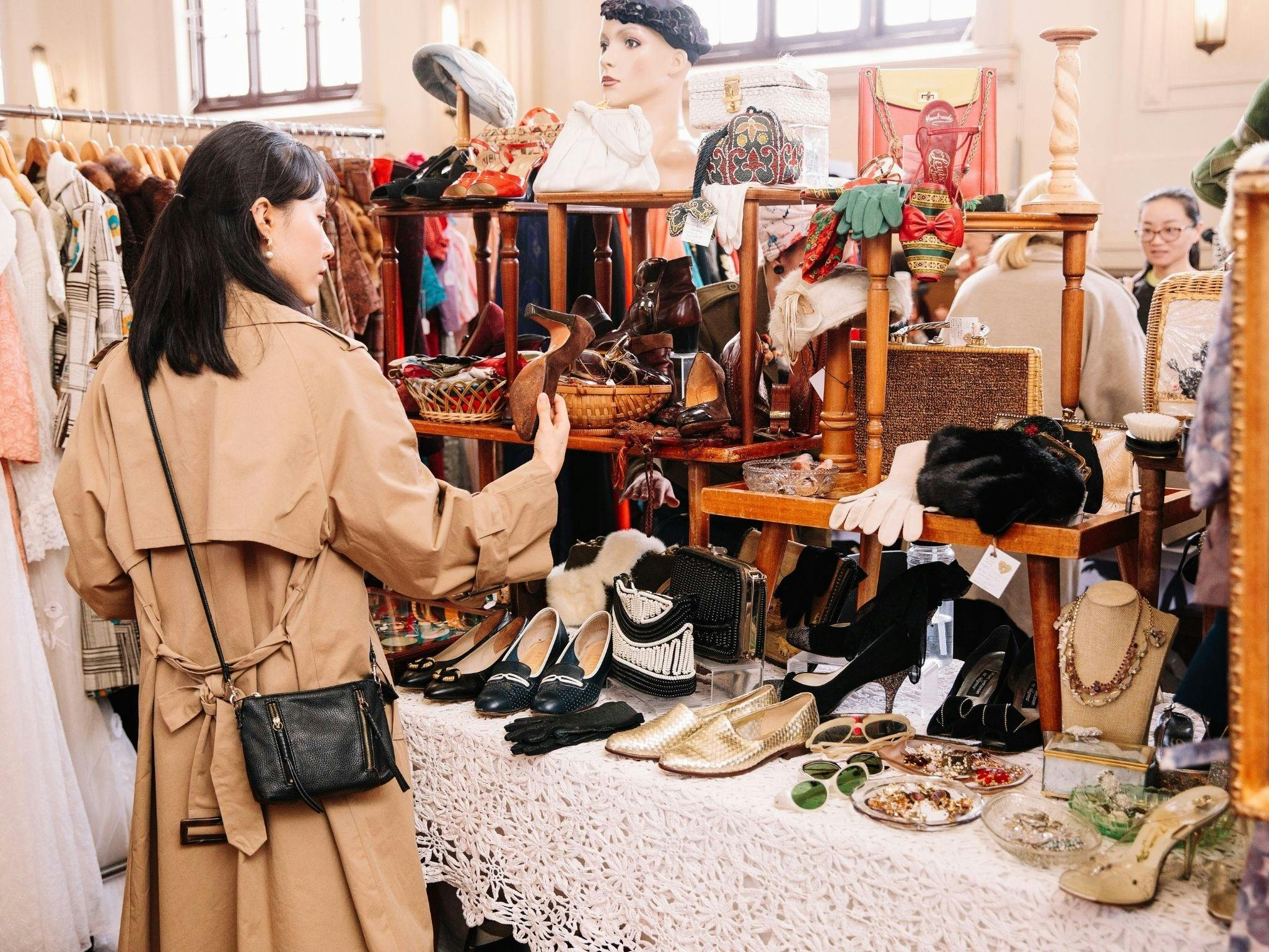 Round She Goes Fashion Market