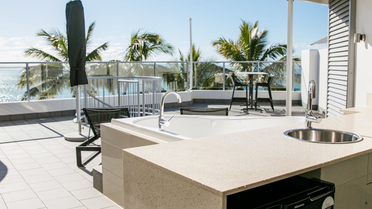 Noosa Main Beach Ocean View Terrace