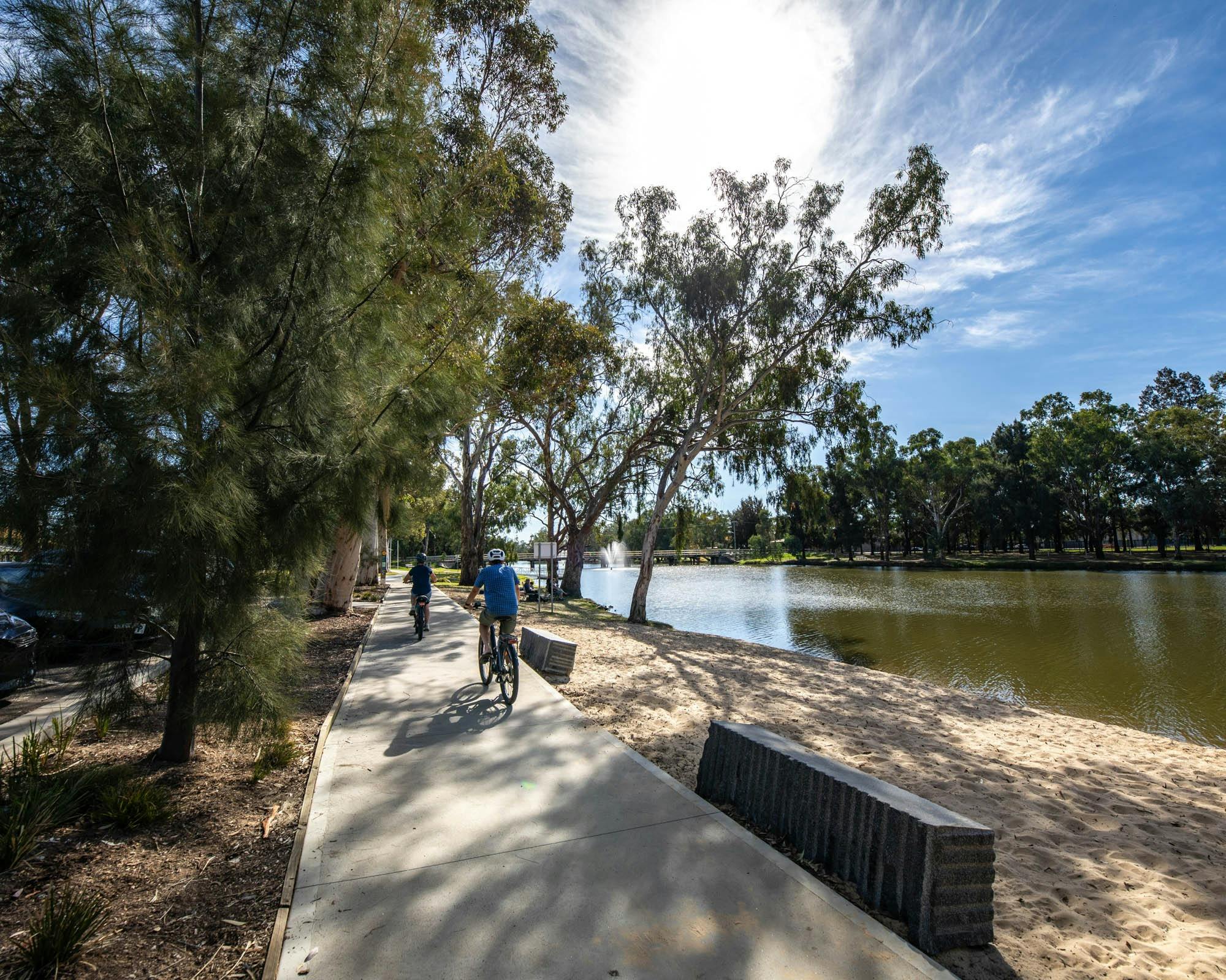 Lake Forbes Recreational Lifestyle Cycling