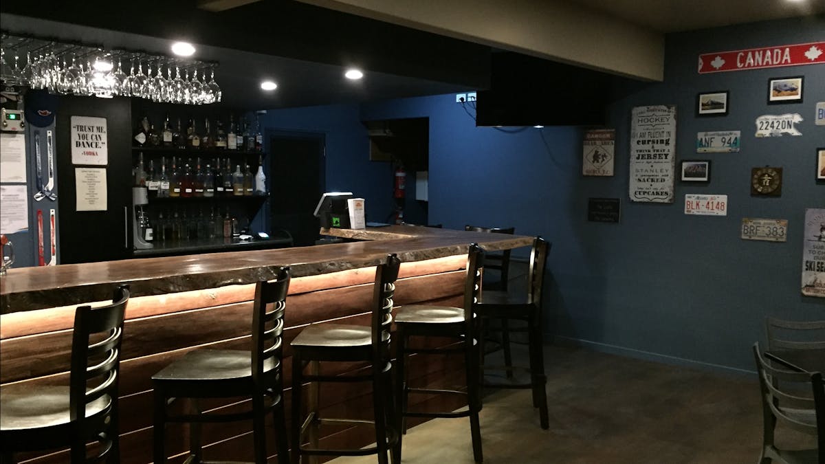 bar