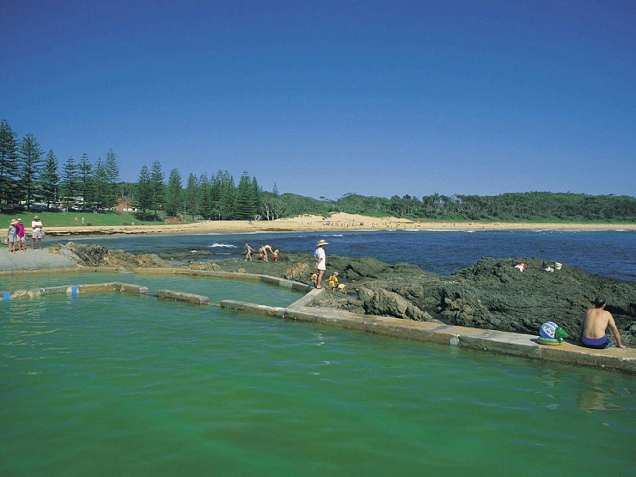 Hallidays Point