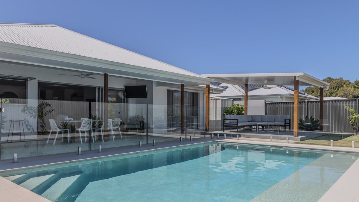 Large outdoor entertaining