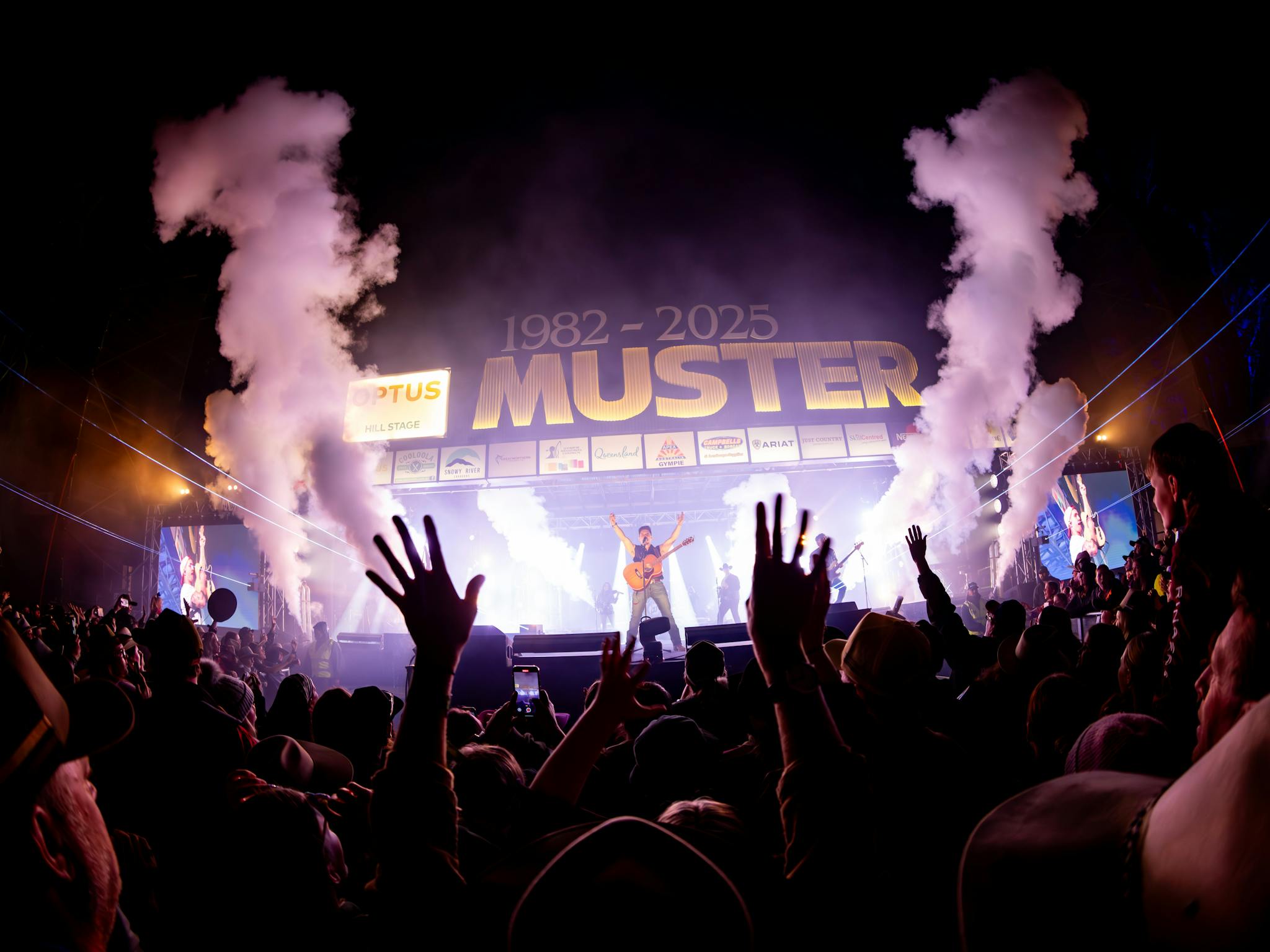 Main Stage is smokin Main Stage is smokin