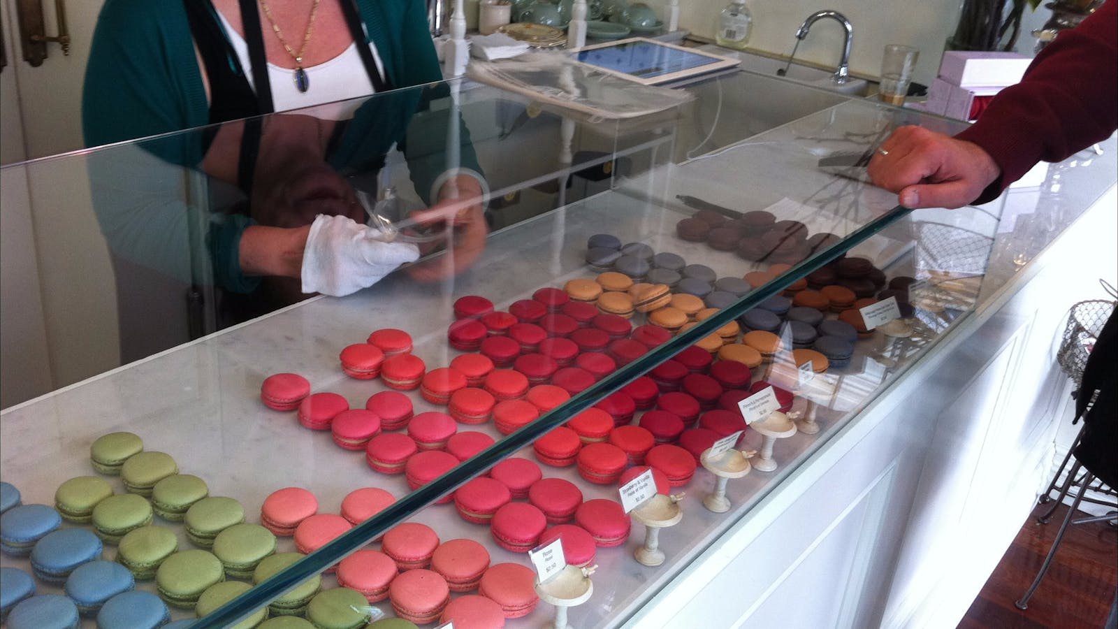 Macarons Cafe Culture Tour