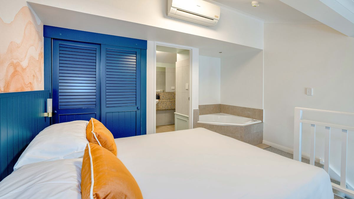 Loft Spa Room Mercure Cairns
