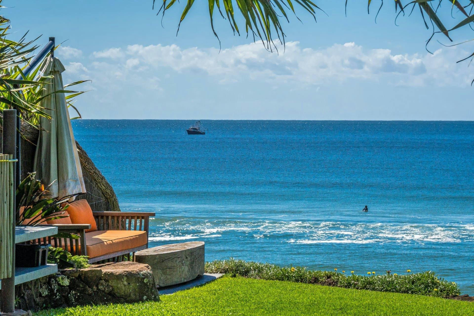 the direct access to the Belongil Beach