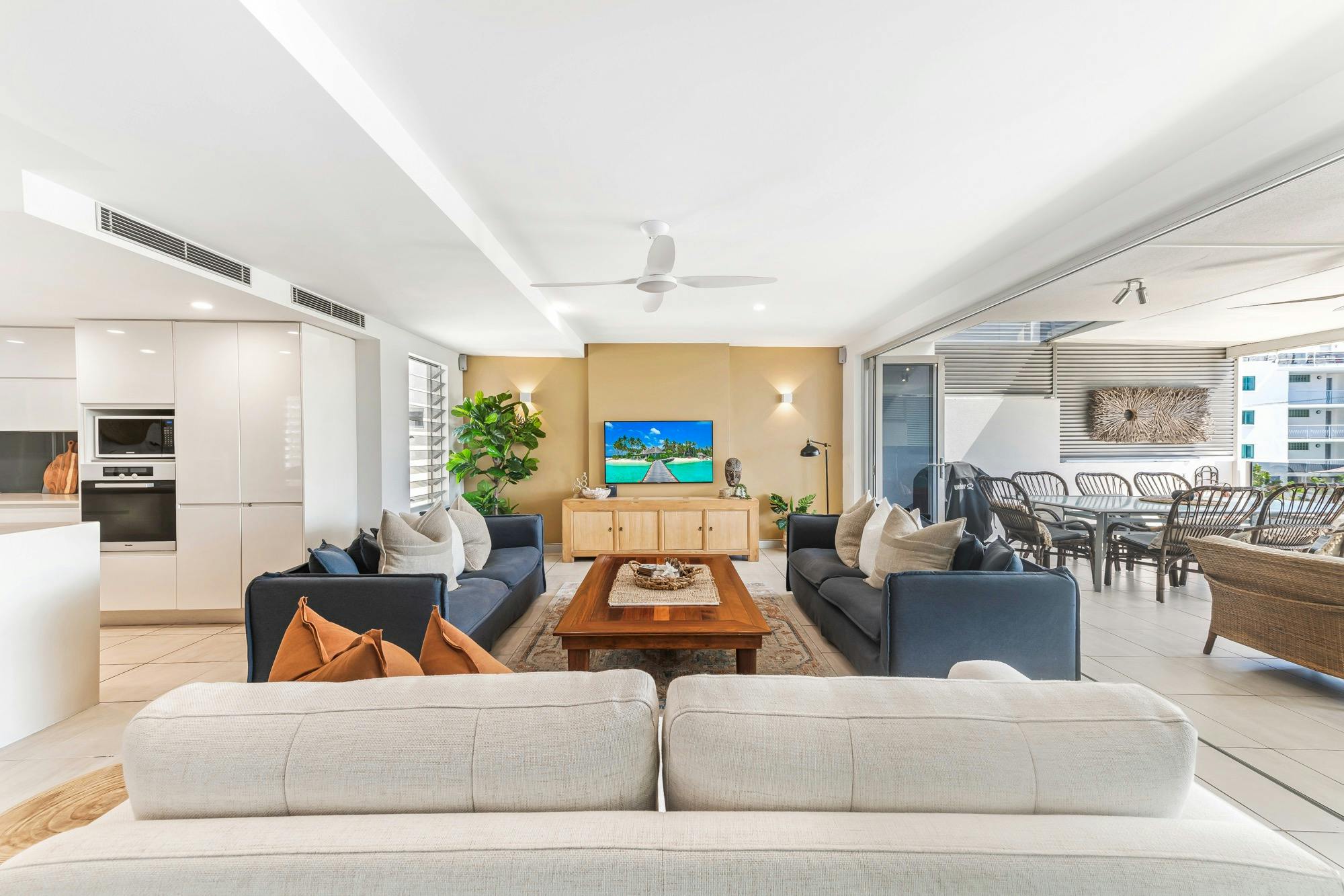 Lounge on the Middle Level