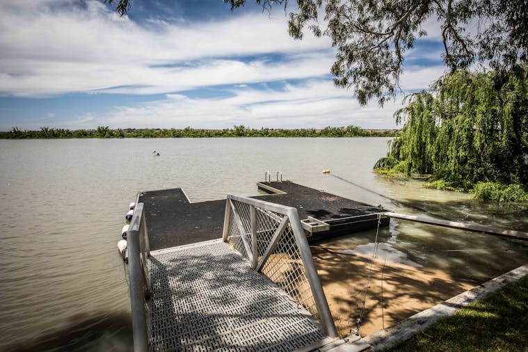 River Devine White sands River Shack Rentals