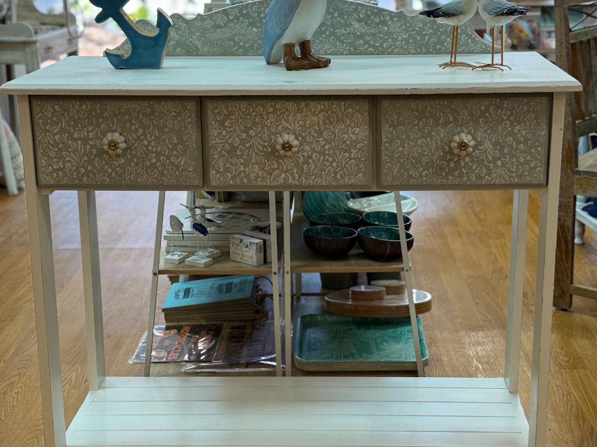 Upcycled Hall Table Using Paintable Wallpaper