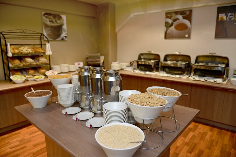 ibis Styles Adelaide Grosvenor Hotel