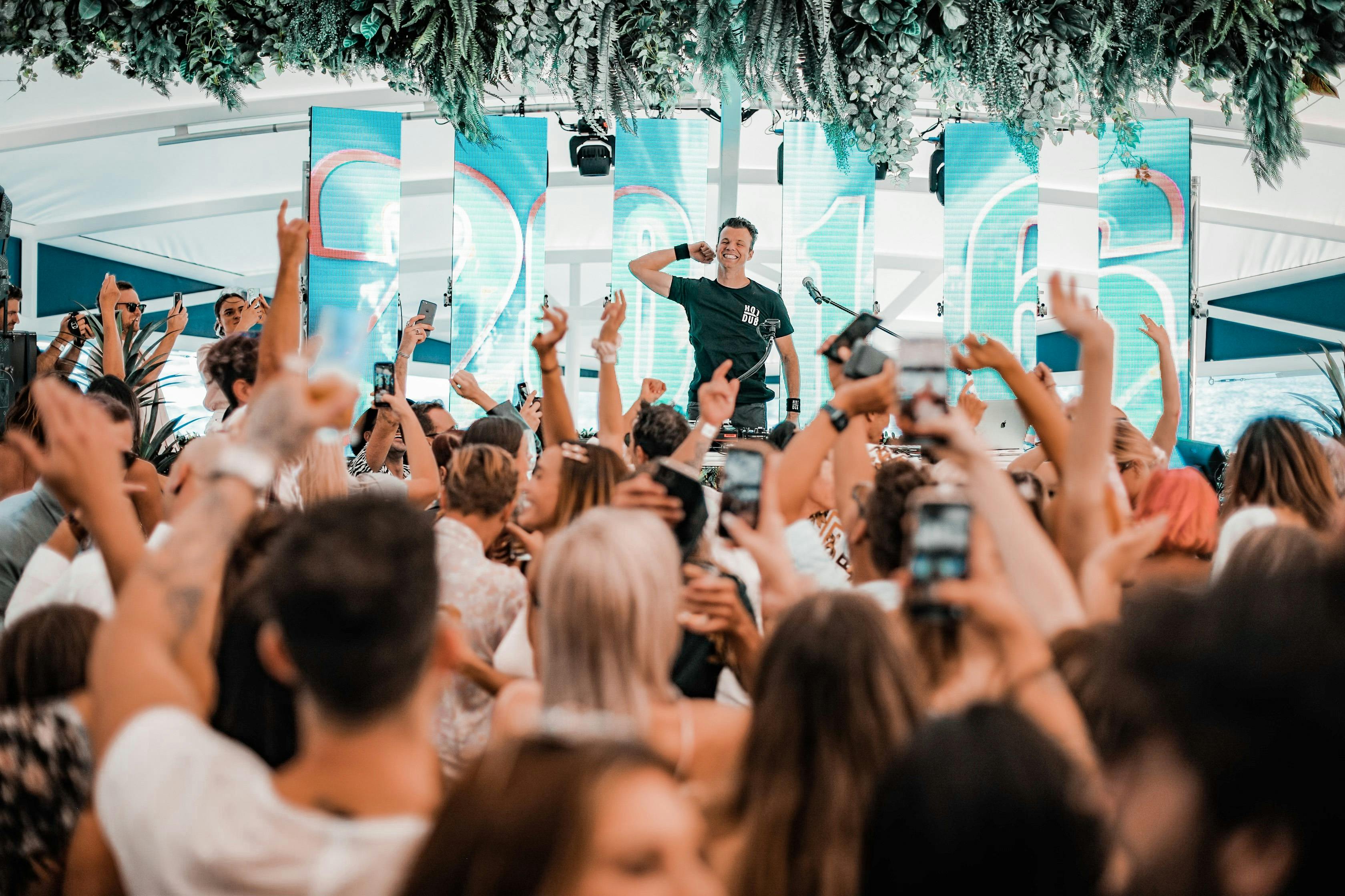 Headliner DJ's and Artists