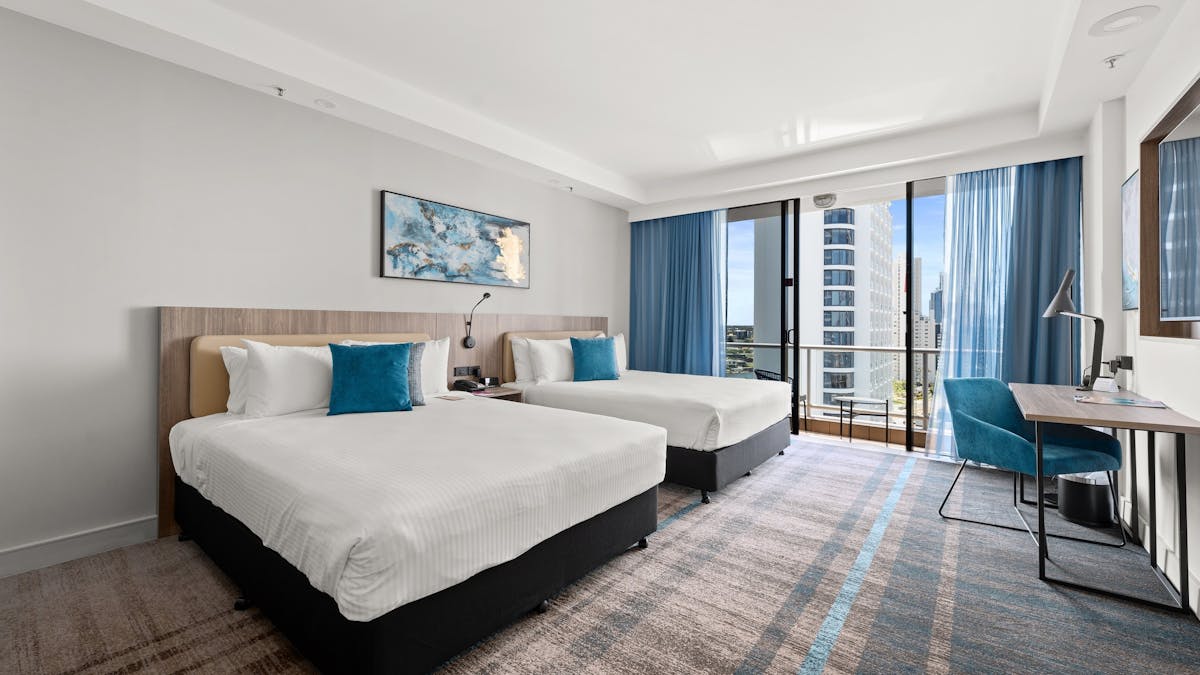 2 Queen Beds