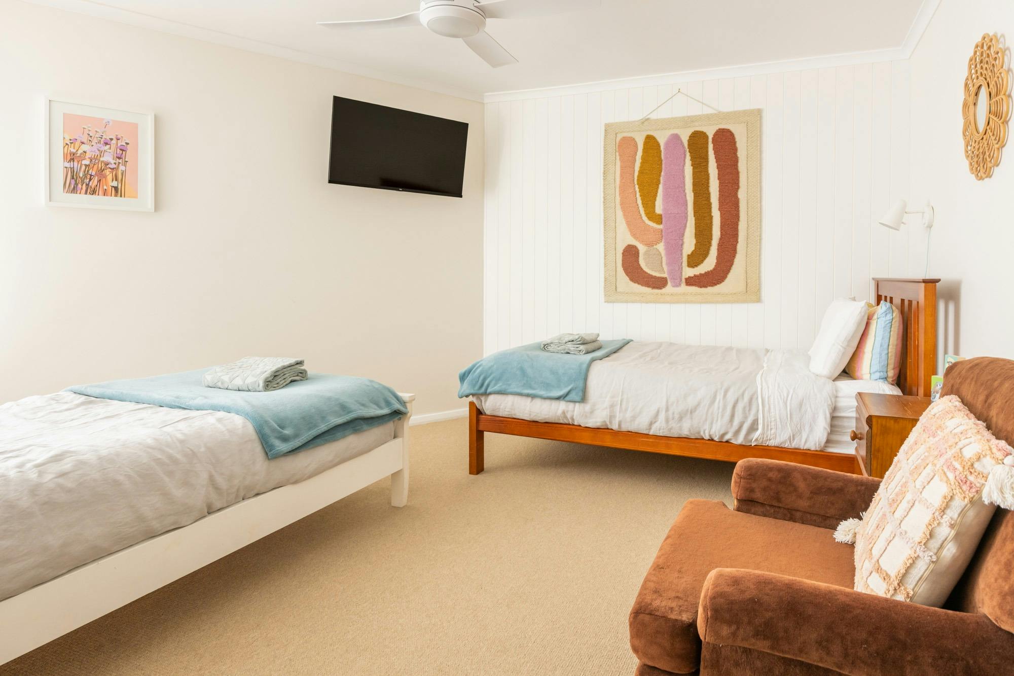 Bedroom 2 - 2 x King Single beds, linen sheets