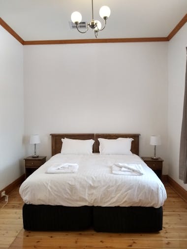 Adelaide Hills Birdwood Cottage