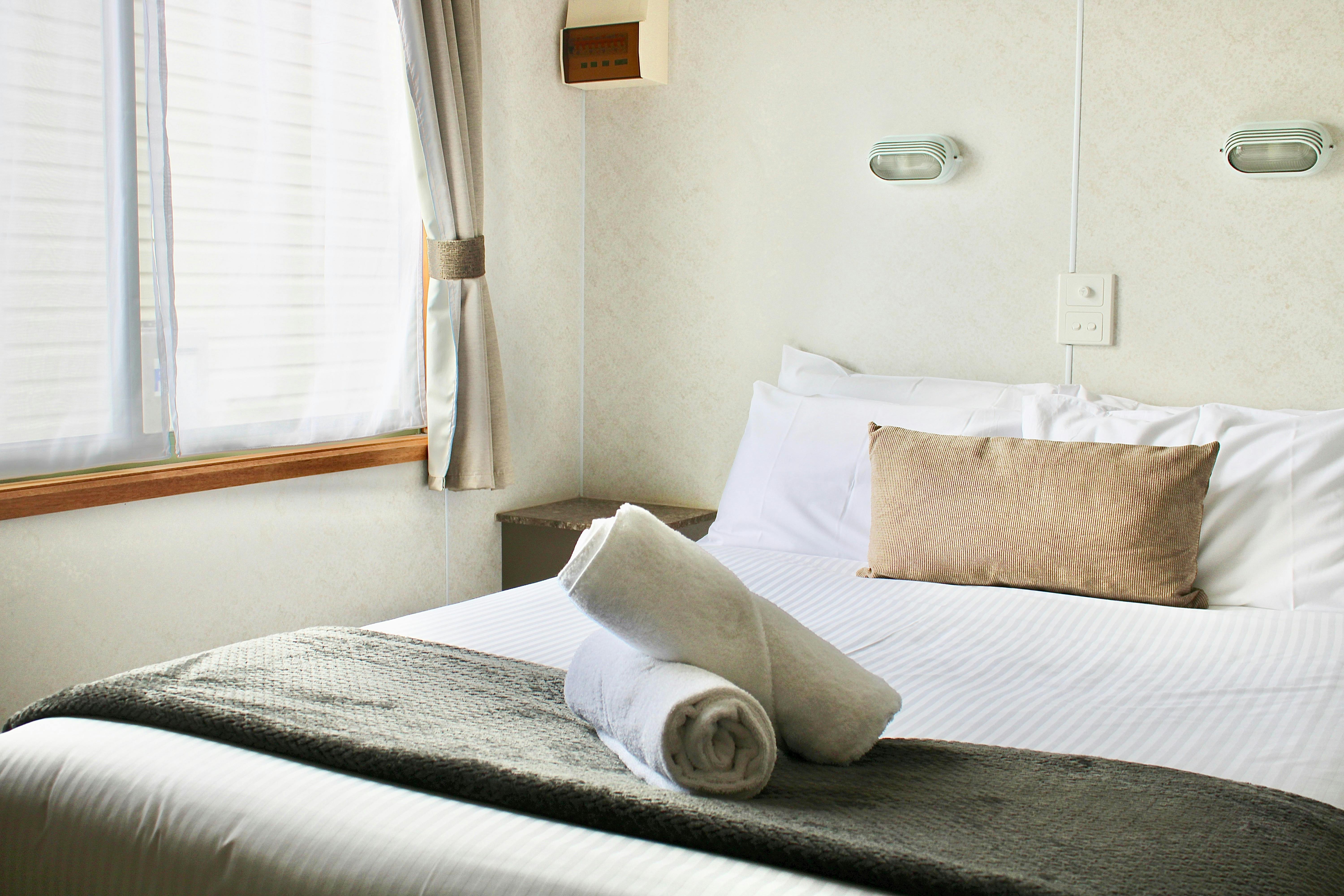 Deluxe Couples Cabin - Interior Bedroom