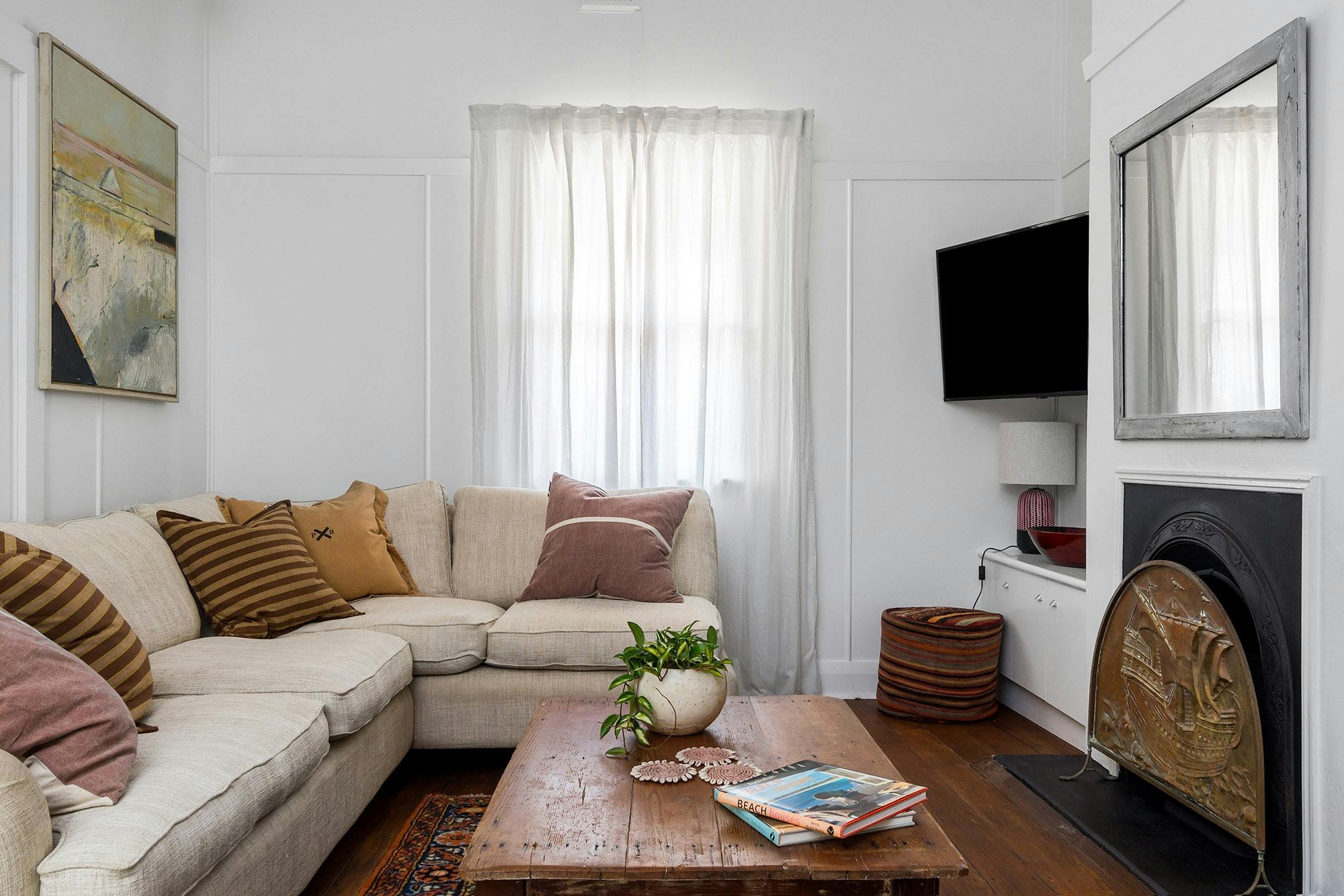 ギジェット-バイロンベイ-リビングルームc