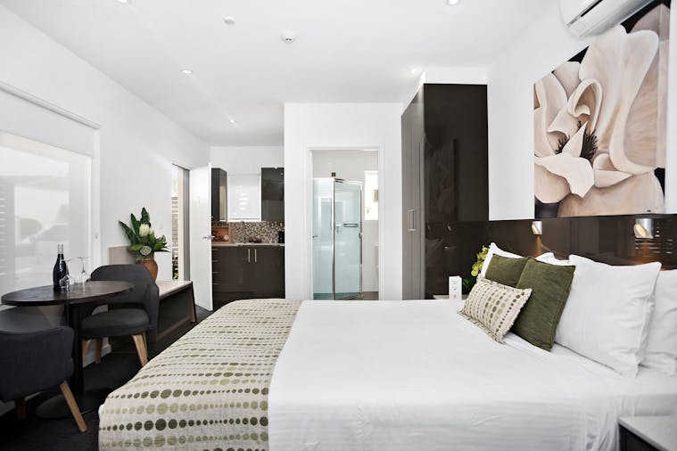 Studio Apartment