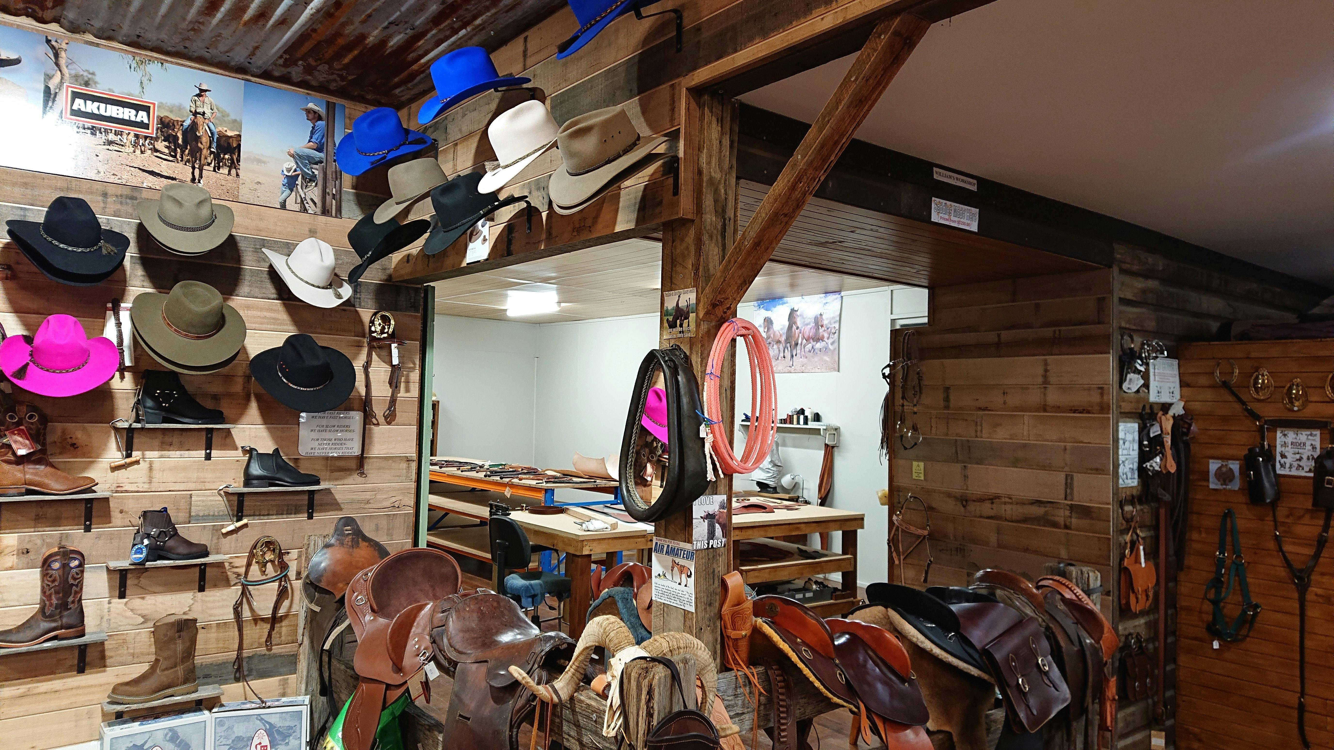 Saddle Display