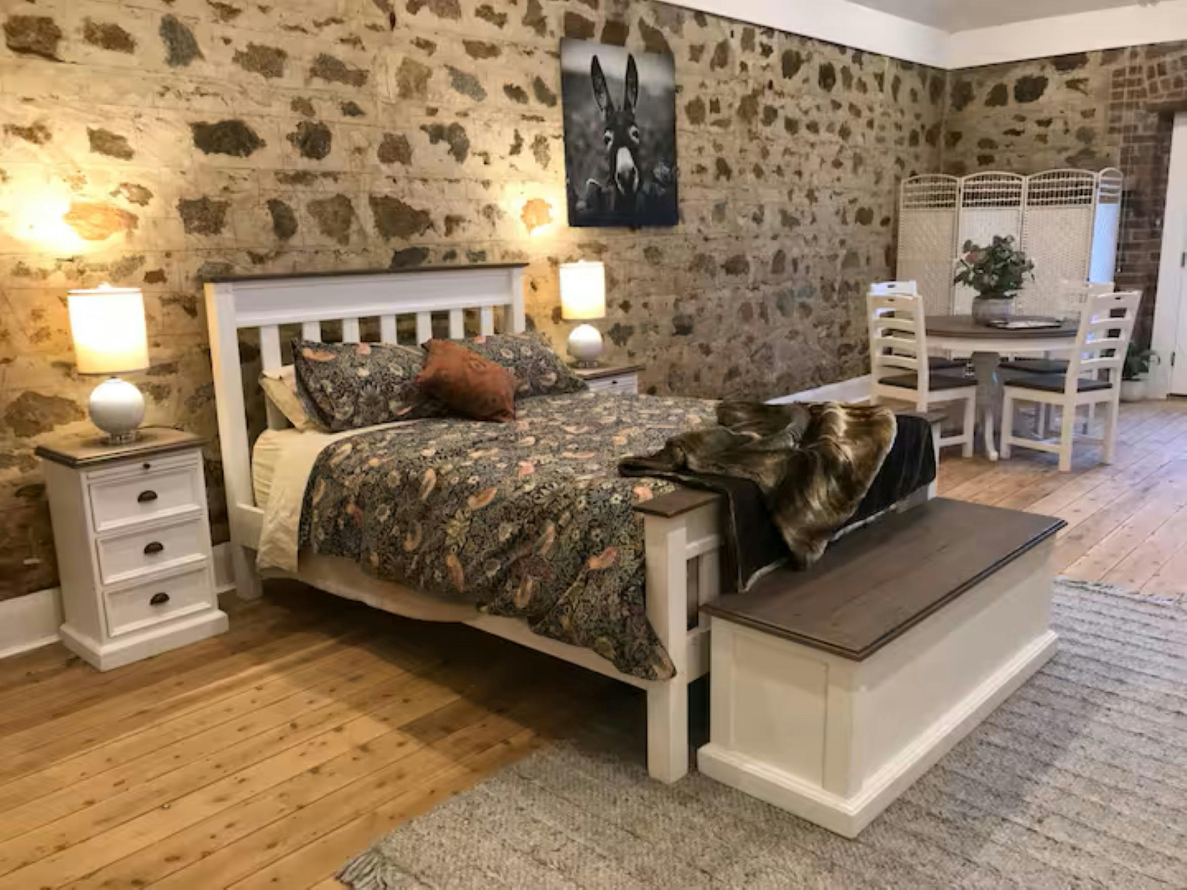 The Old Stone Shed Historic Farmstay