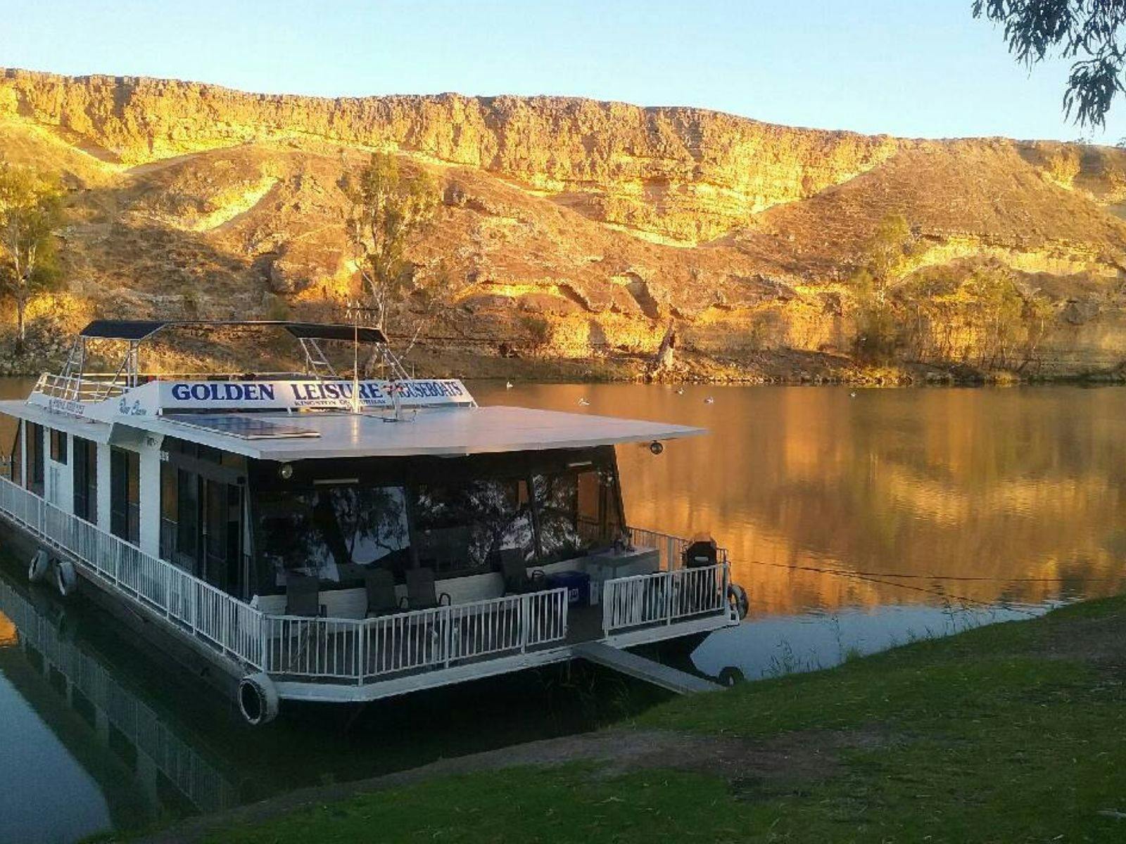 Golden Leisure Houseboats