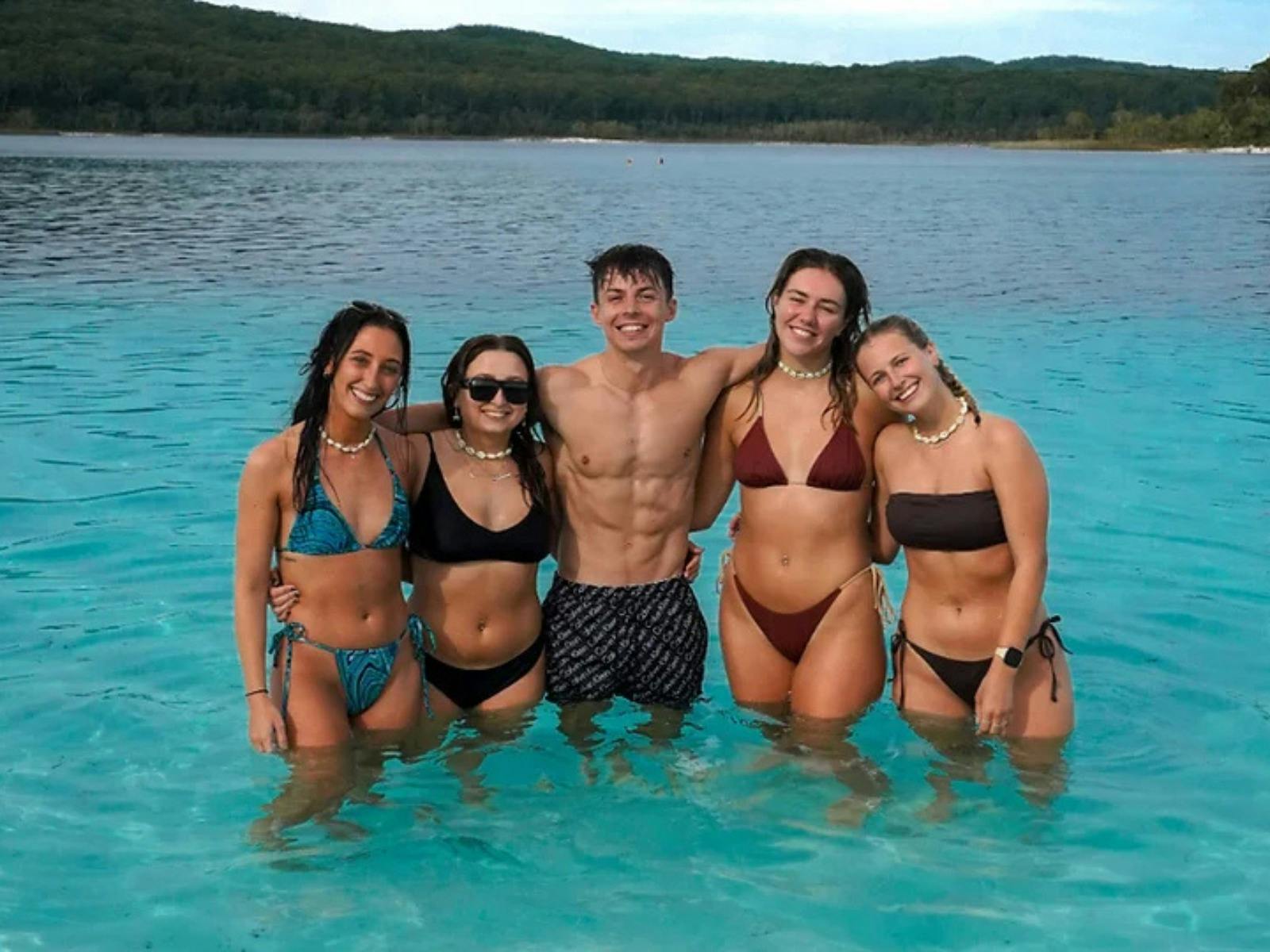 10 Day Budget Brisbane to Cairns Semi-Guided East Coast Tour