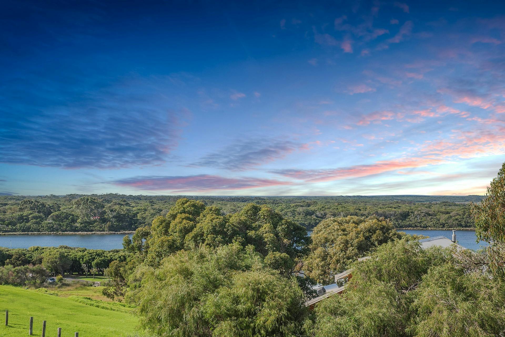 Seine Bay Luxe Retreat 11