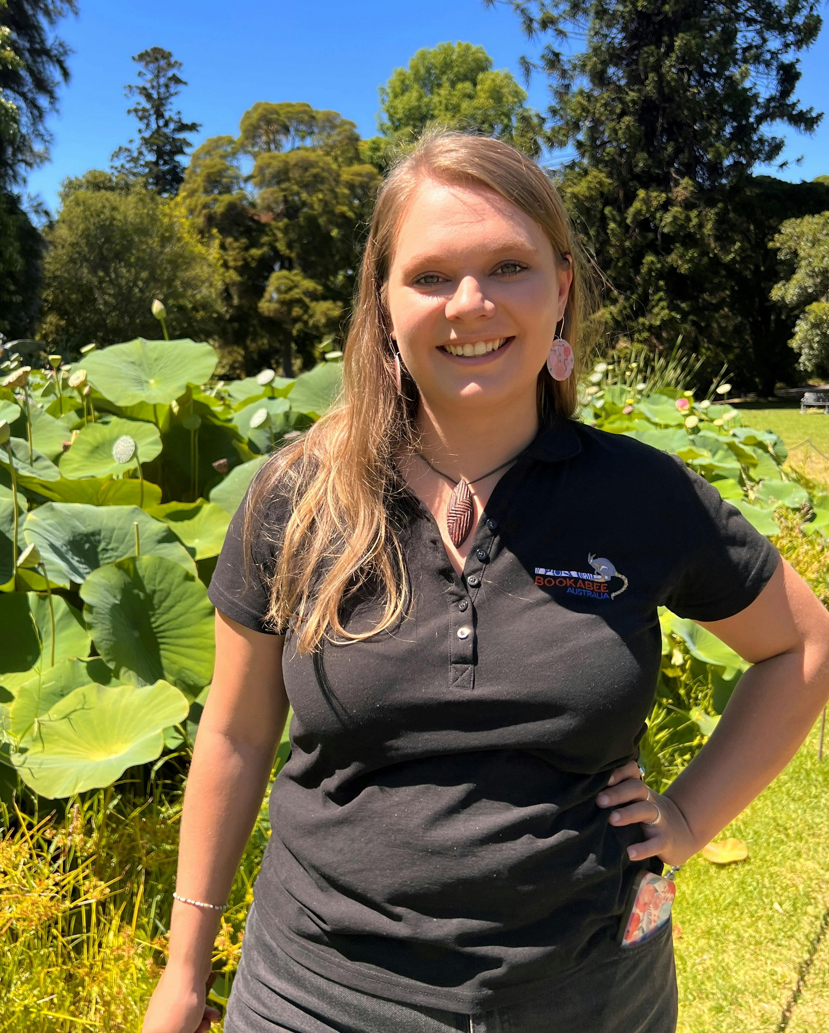 Bookabee Tour Guide - Iteka Ukarla at the Botanical Gardens