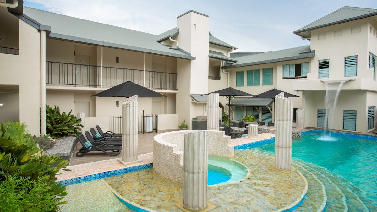 Mantra in the Village - Swimming Pool