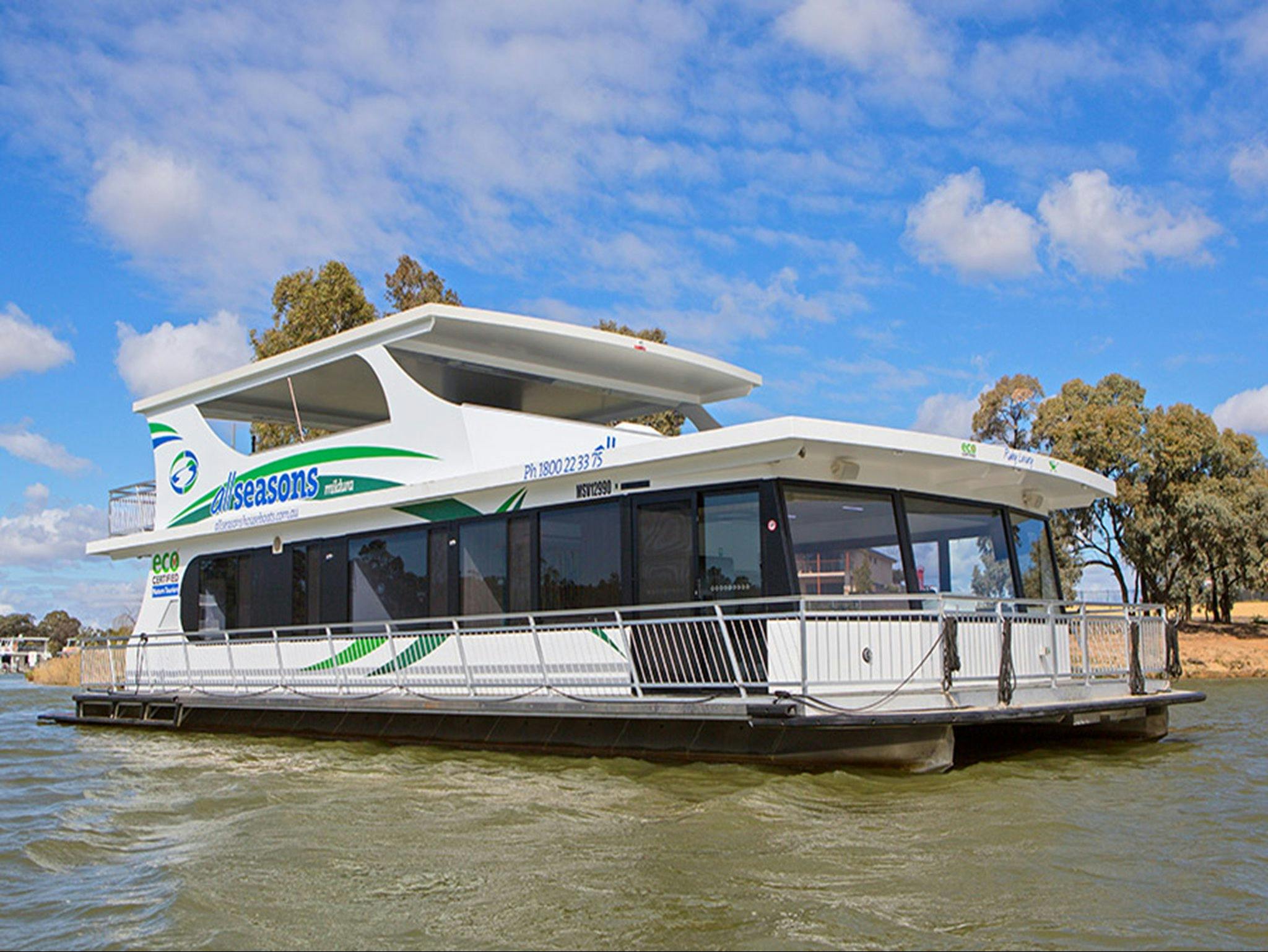Ruby Luxury eco friendly houseboat