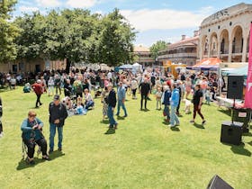 Mount Gambier Cave Gardens