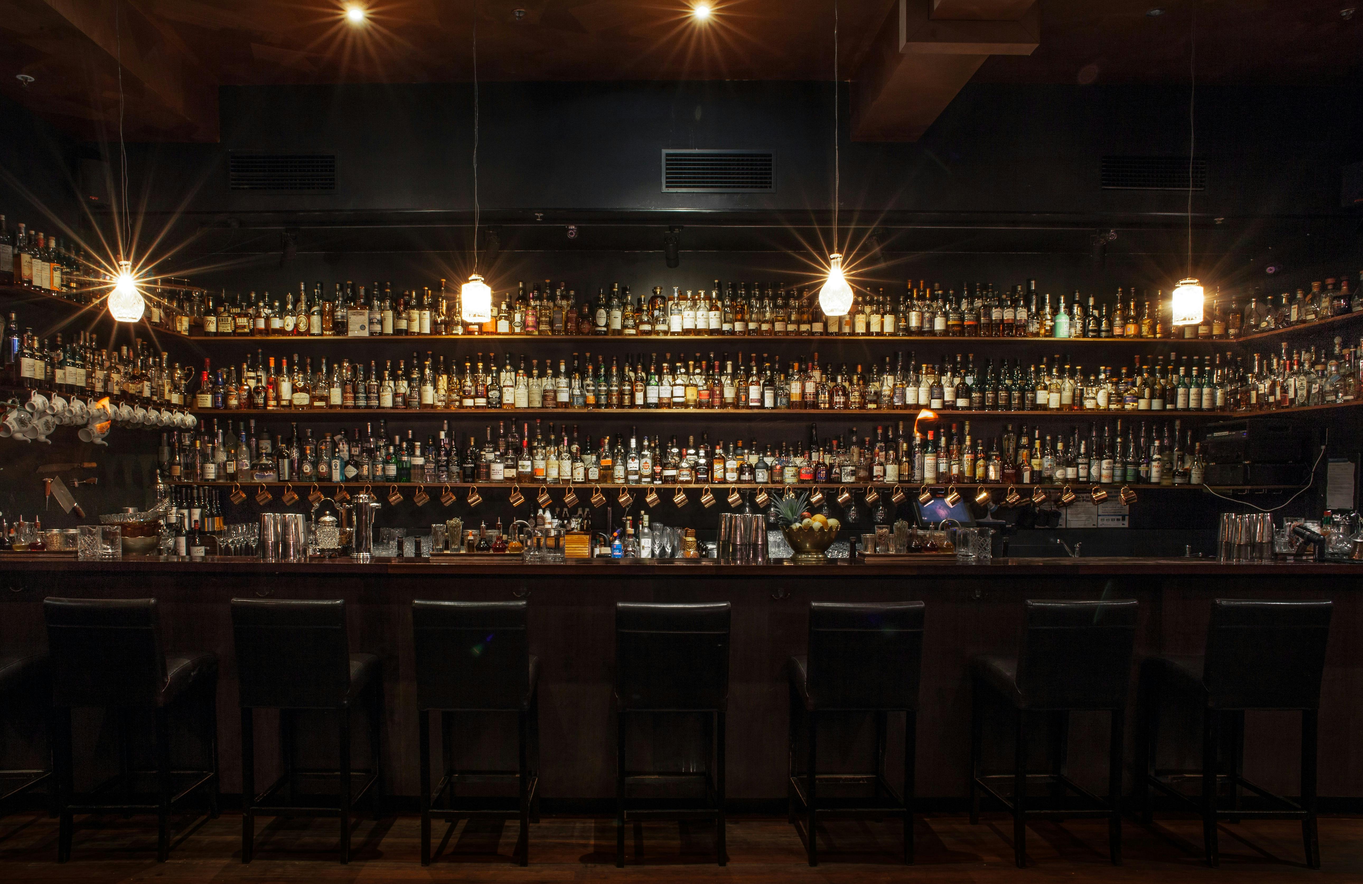 Eau-de-Vie back bar