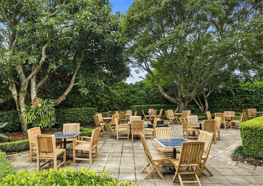 Bella Char courtyard