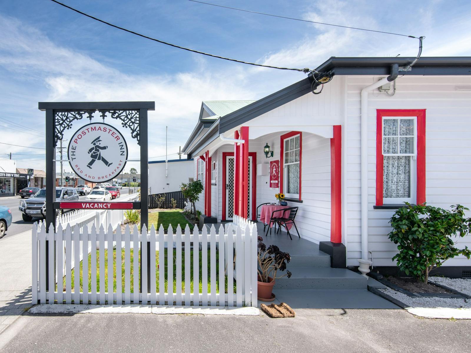 The Postmaster Inn Bed and Breakfast - Smithton