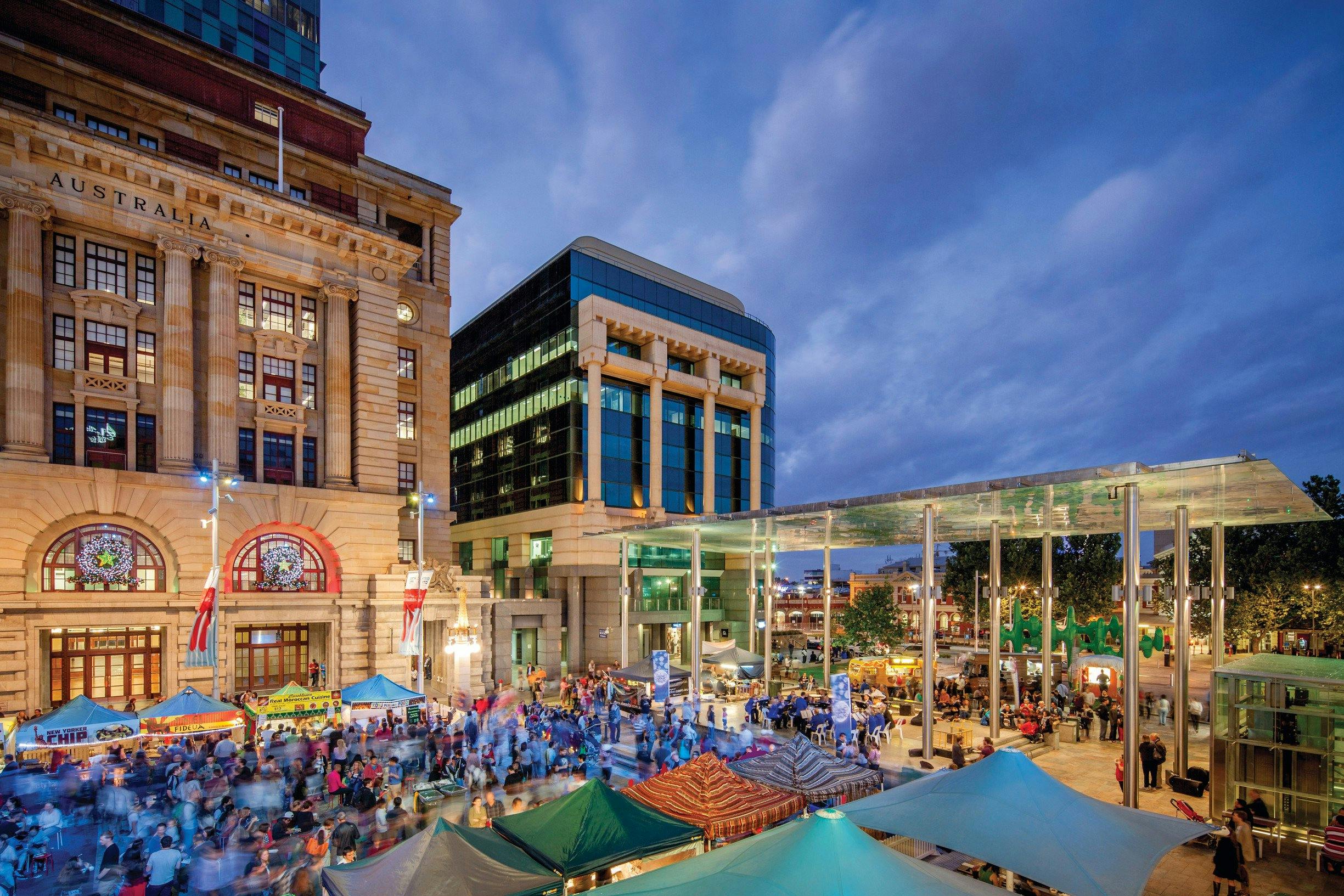 Twilight Hawkers Markets, Forrest Place, Perth