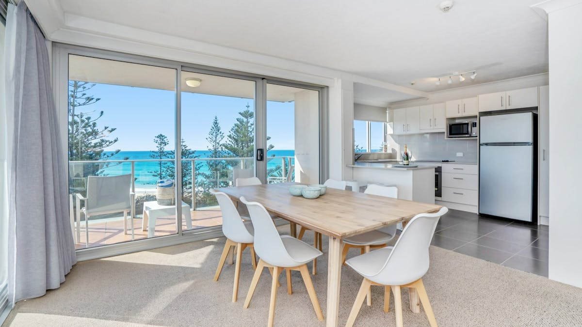 Pacific Regis Burleigh Dining