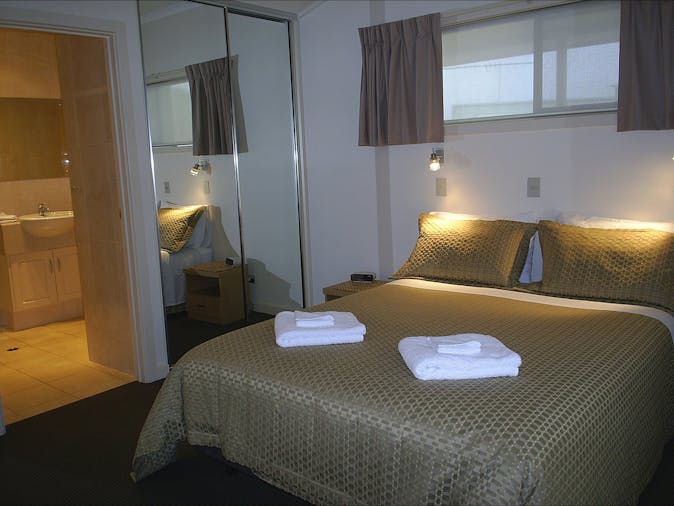 Birubi Holiday Homes Apt A B