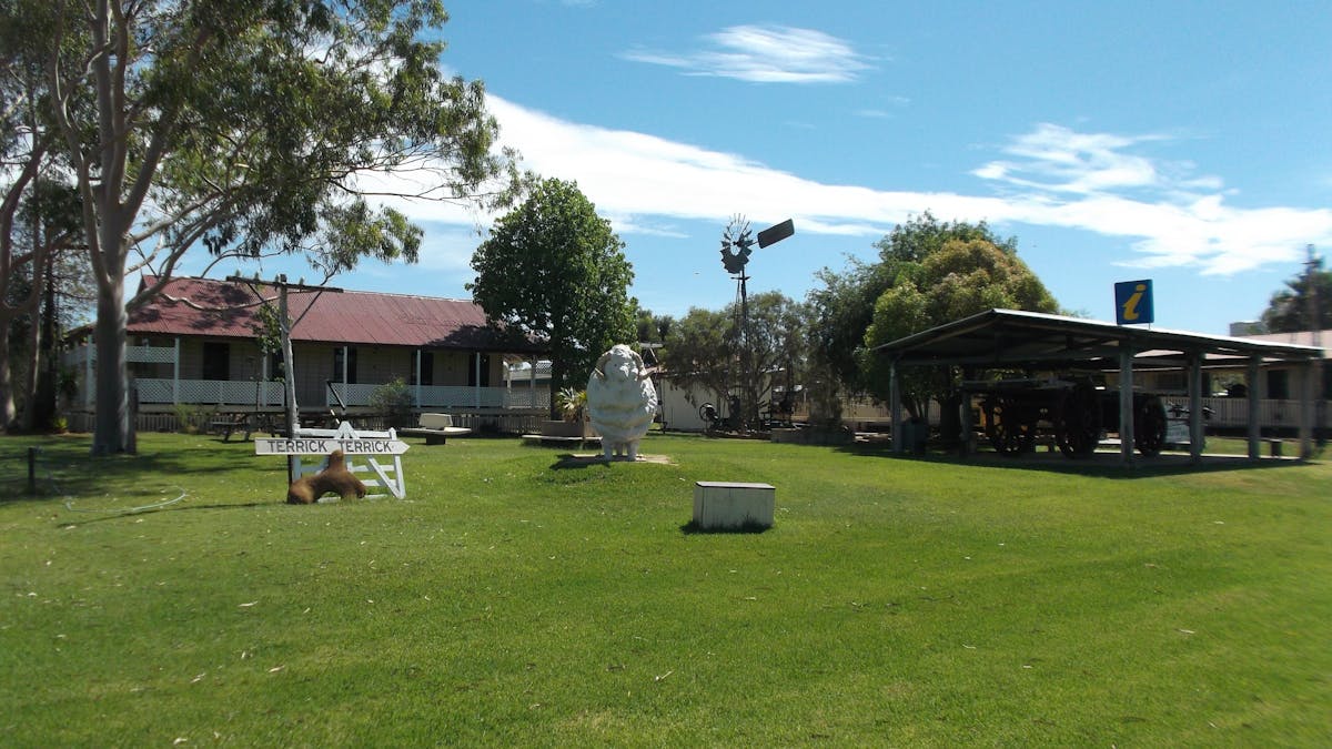 Blackall Tourism