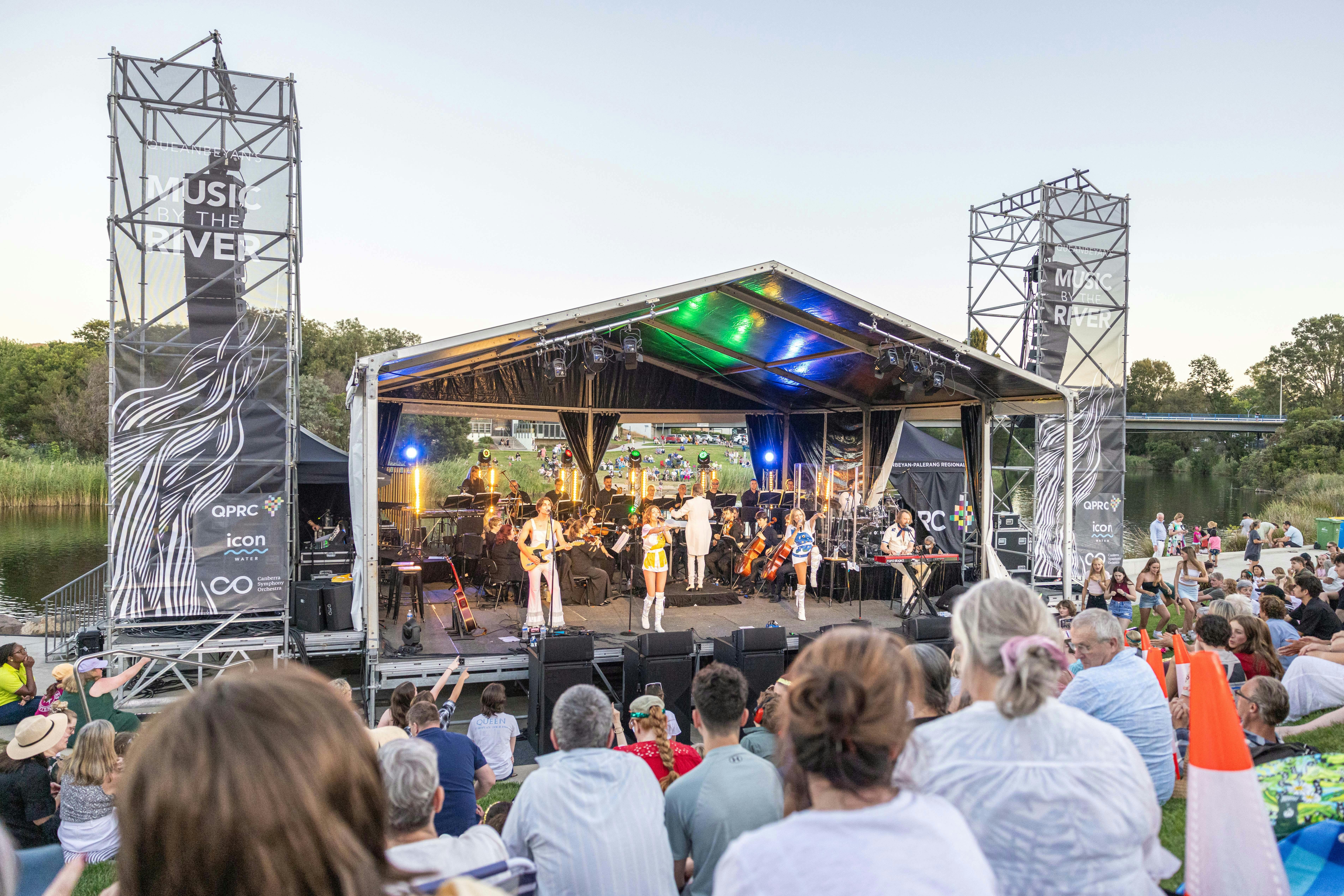 Photo of stage at daytime