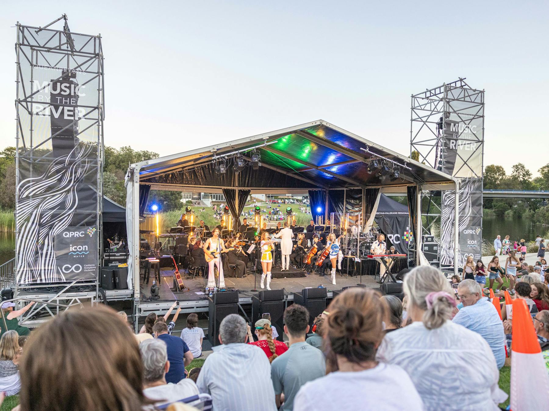 Photo of stage at daytime