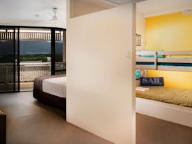 Rydges Esplanade Resort Cairns - Family Room
