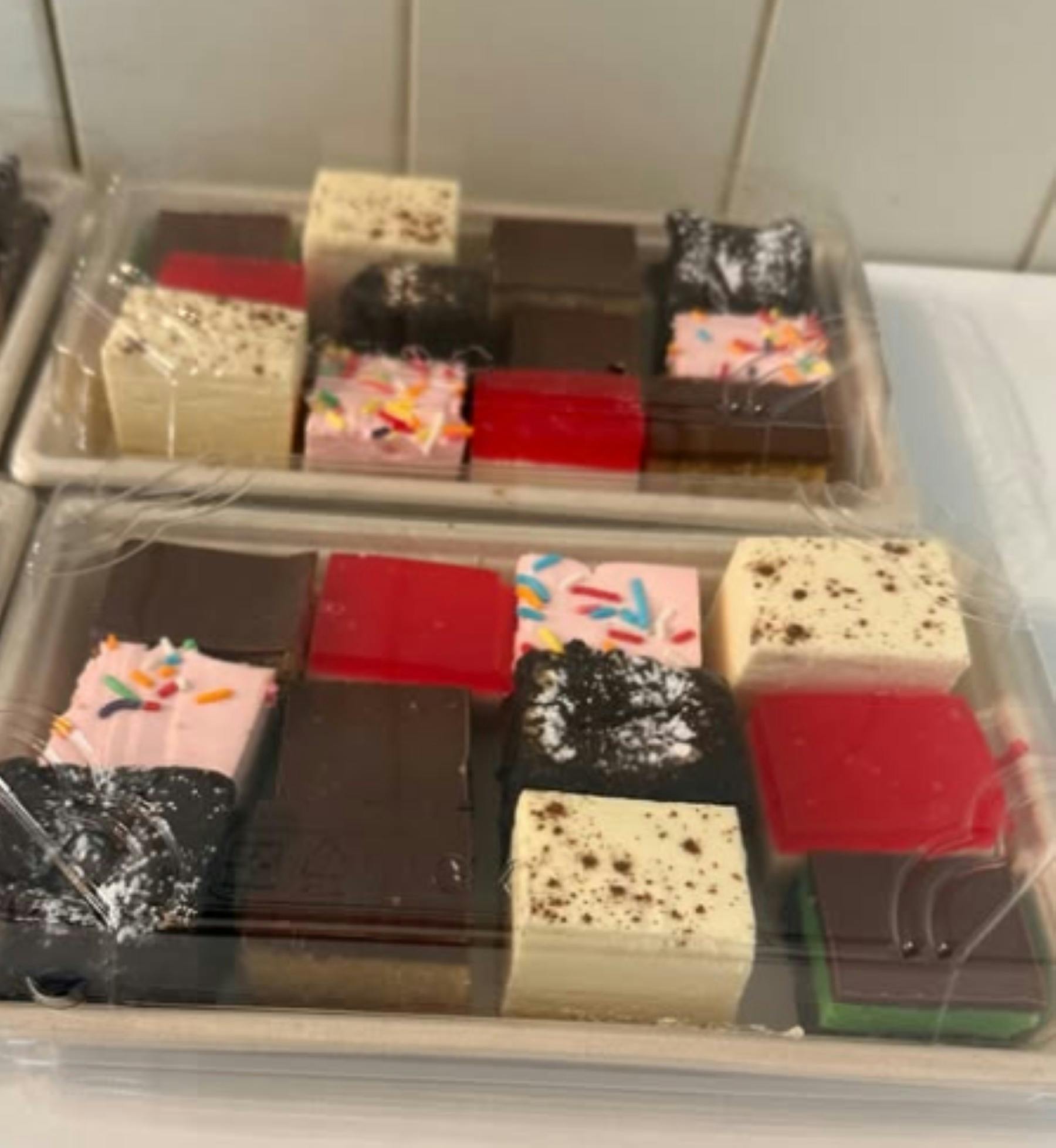 Teeze Cakes and Bakes